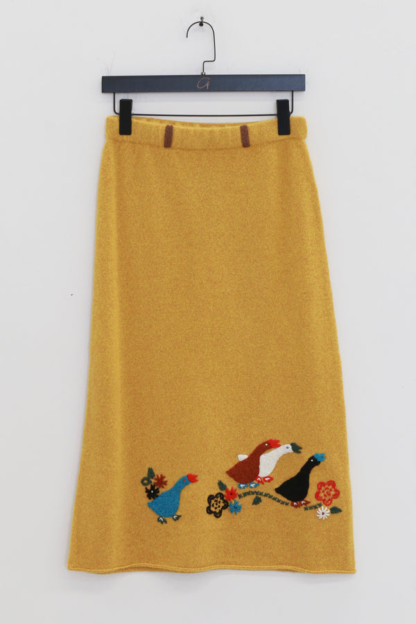 YANYAN KNITS Fall/Winter 2025 Collection: Goose Print T-shirt/Skirt Set (YYK-YYW25-1401-HUANG, Skirt)